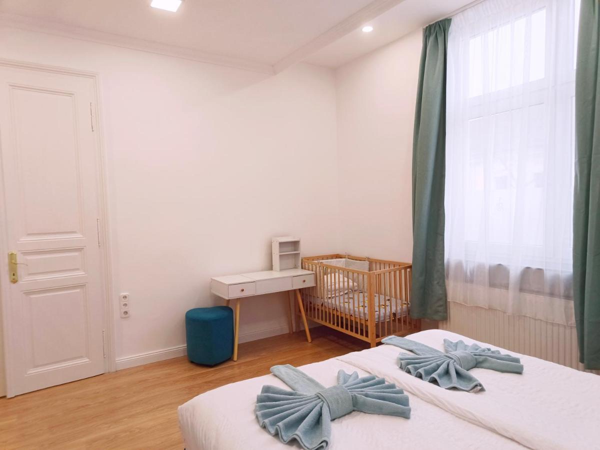 Ruyi Holiday Sopron Exterior foto