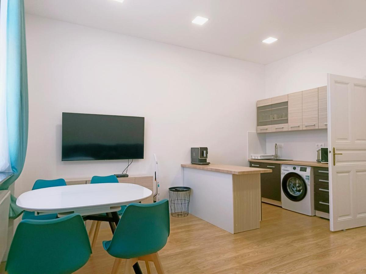 Ruyi Holiday Sopron Exterior foto