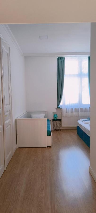 Ruyi Holiday Sopron Exterior foto